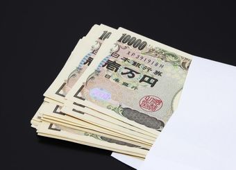 なぜ公務員の給与が増え続けているのか