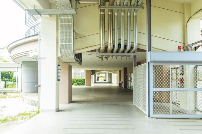 玄関から診察室に向かうわたり廊下。