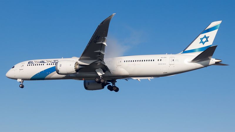 成田空港でまさかの｢ほぼ全裸｣に…｢世界一厳しい航空会社｣でイスラエル入国に挑戦した