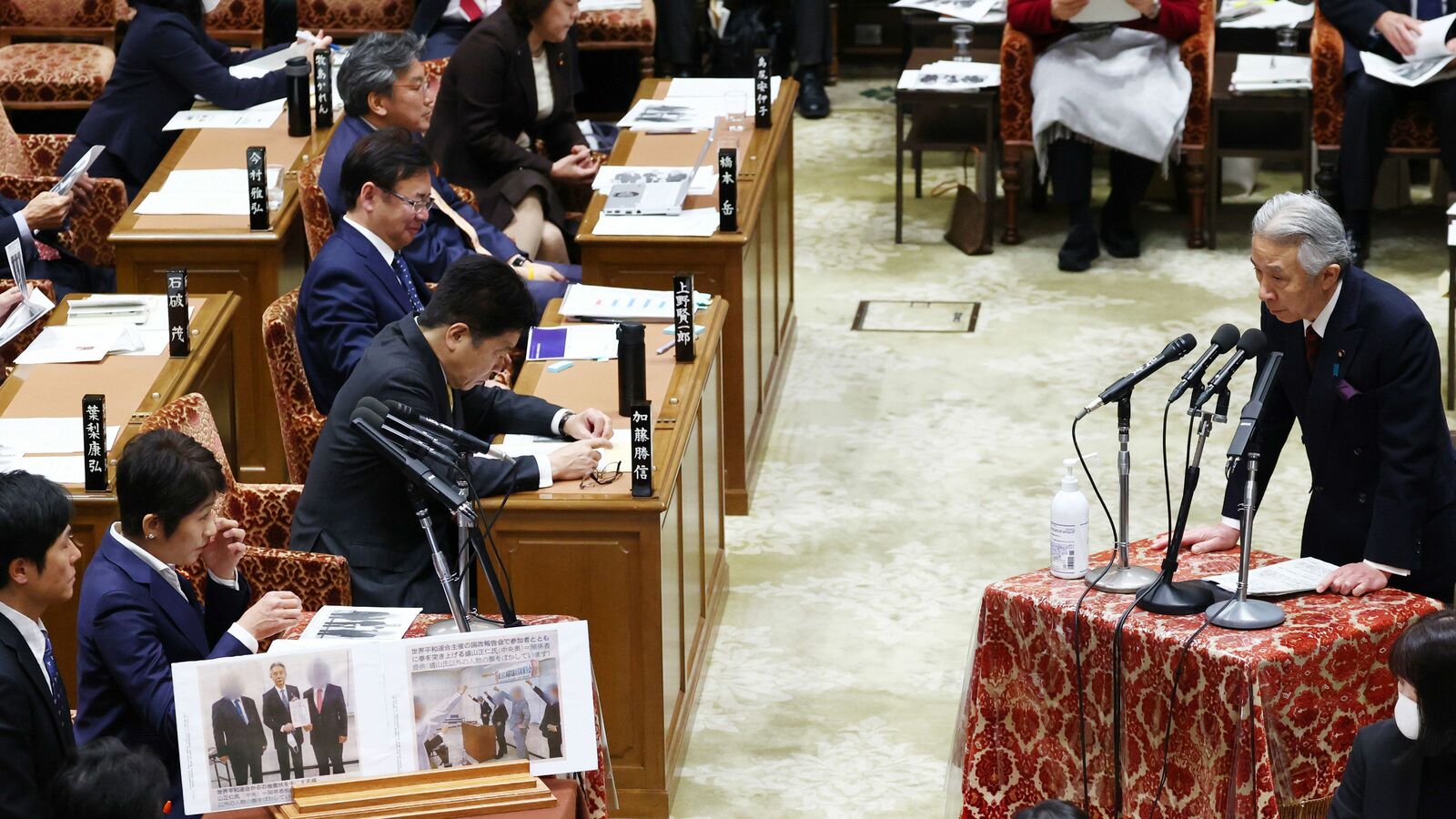 ｢盛山文科相の更迭｣こそが旧統一教会の狙い…リーク写真で政権を批判する朝日新聞と立憲民主党への違和感 このままでは誰かの｢思う壺｣になる