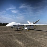 限定非売品　生写真アルミ額縁入り　海上自衛隊　無人偵察機　シーガーディアン 価格は国産哨戒機の6分の1…アメリカ製の大型無人機が自衛隊で｢令