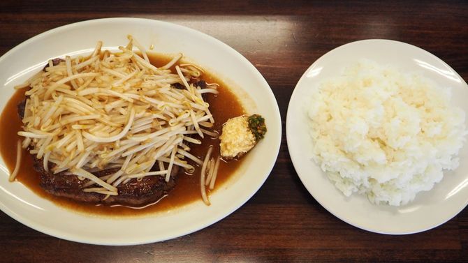 メニューの名前はズバリ「米とステーキ」