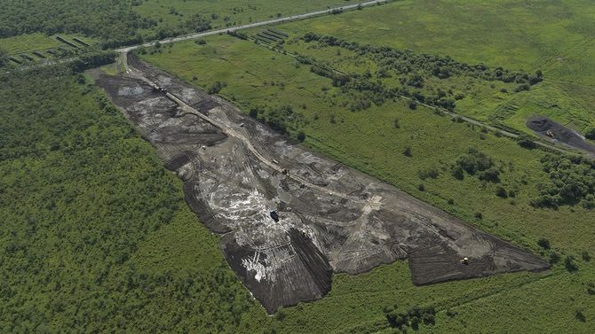 釧路湿原周辺の工事現場 太陽光施設歯止め条例成立