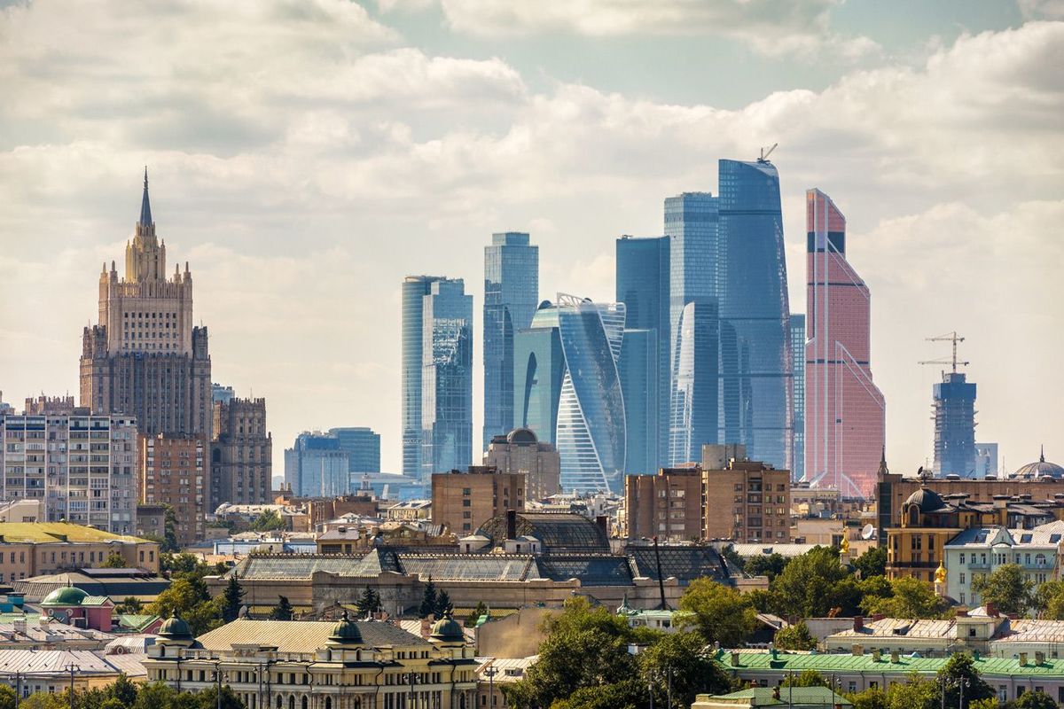 モスクワの眺め（外務省とモスクワ国際ビジネスセンター）
