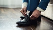 ｢どうしても生活感が溢れ出る人｣ほど身に付けている…スーツより革靴より先に新調したい"1500円アイテム"