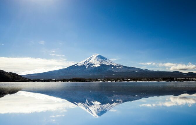 よく晴れた日の富士山