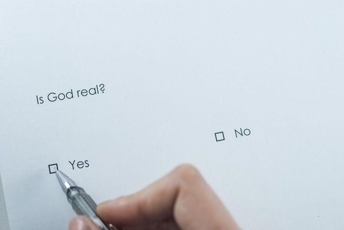「神は実在するか？」というアンケート