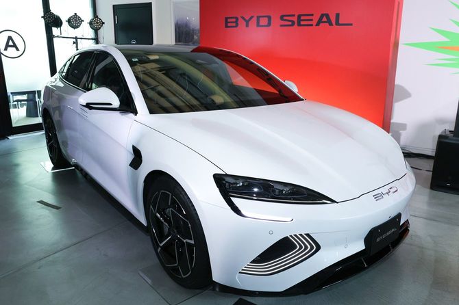 BYDオートジャパン新型電気自動車(EV)「BYD SEAL」発表会。写真は=2024年6月25日、都内
