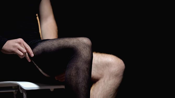 パンストを着用したクロスドレッサー