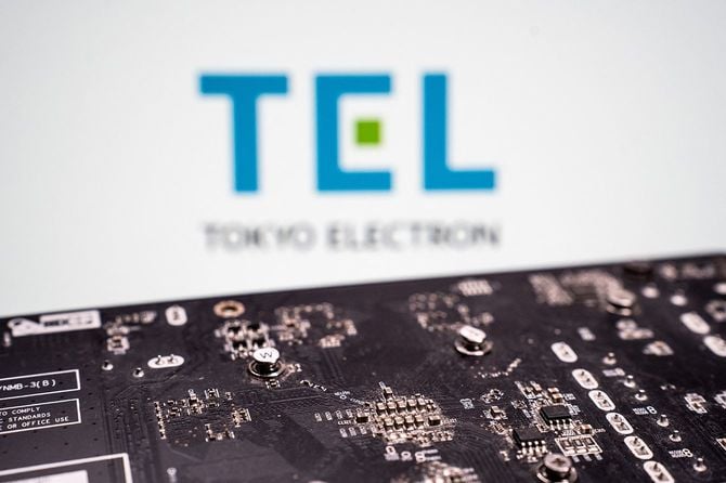 2026年3月5日、ギリシャのアテネで、東京エレクトロンが半導体製造用装置を製造している様子。