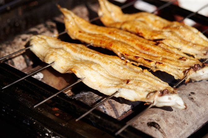 うなぎの炭火焼き