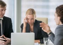 社長との議論に敗北した直属上司の特徴