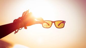 目の紫外線対策がどの季節でも必須なワケ