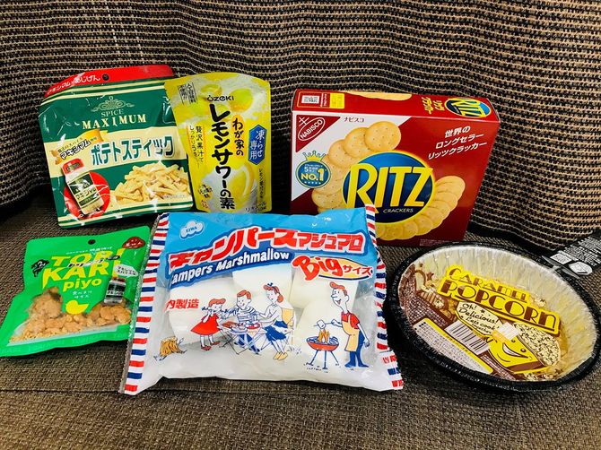 「キャンパーズマシュマロ」や手作りキャラメルポップコーンなどのキャンプ関連商品