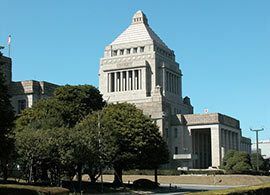 日経「総理単独取材」に秘められた政治的妥協