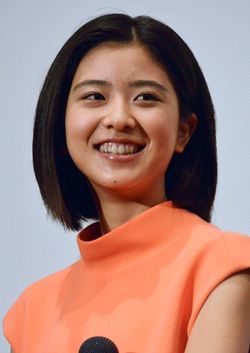 2015年8月22日、映画『at Home　アットホーム』公開初日の舞台あいさつに登壇した女優の黒島結菜さん（東京都新宿区のバルト9）