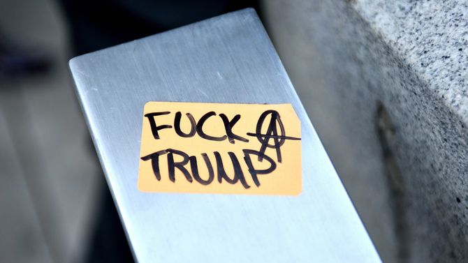 5日連続の反トランプ抗議デモに数百人が参加、2016年11月13日