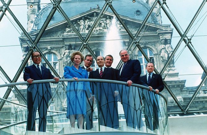 各国首脳の記念撮影