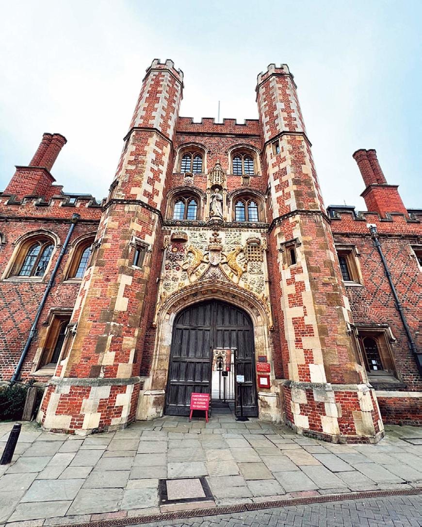 5位　ケンブリッジ大学