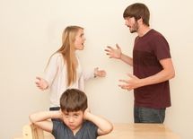 「お金の話がタブー」な夫婦の子は、勉強も自立もしない