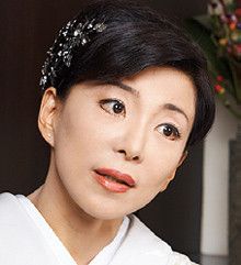 <strong>ル・ジャルダン オーナーママ 望月明美</strong>●東京都生まれ。17歳で銀座デビュー。31歳で独立、企業トップから政治、芸能関係者までを顧客にする。