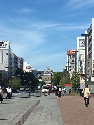 日本の城下町 なぜ日本の城下町はこんなにも殺風景なのか…城を｢過去の遺物｣と