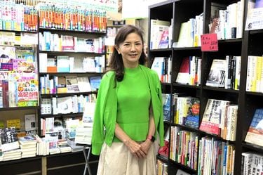 本屋さん だから13坪の｢まちの本屋さん｣は生き残れた…女性店主が25年前から続け