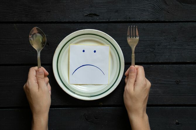 皿とカトラリー