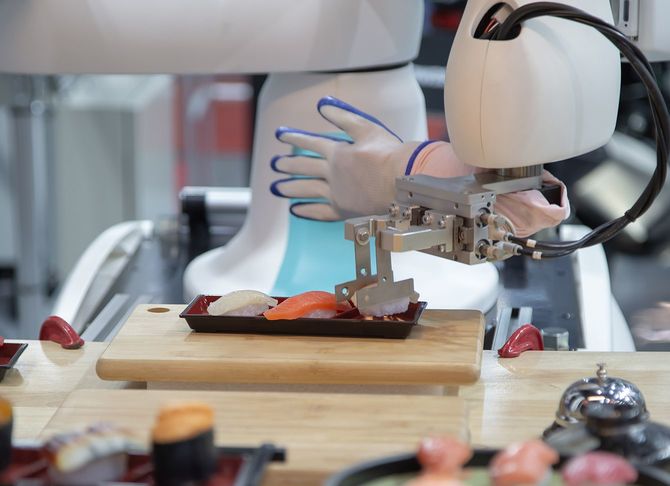 寿司を作るロボット