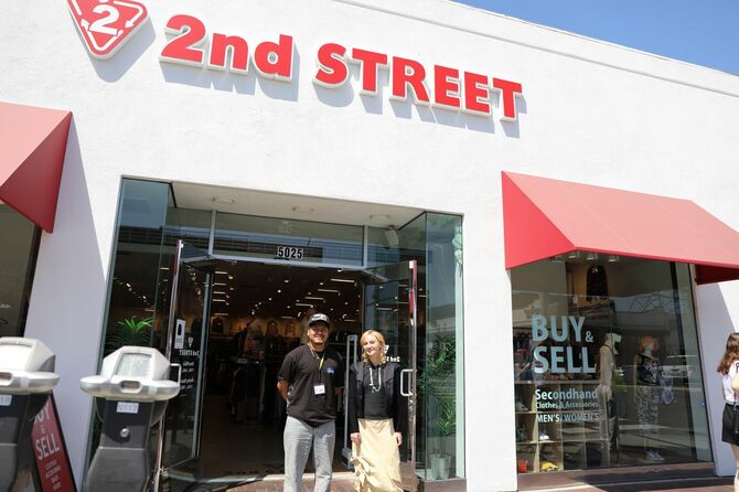 取材に応じてくれたロングビーチ店のスタッフ