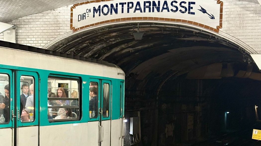 ｢パリの地下鉄｣を見ればわかる､日本人が貧乏になった理由…在仏作家が目撃した｢東京ではありえない光景｣ 車内はいつもわさわさしている