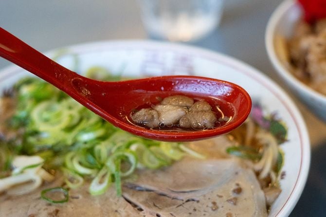 牛ちゃんで提供する尾道ラーメン