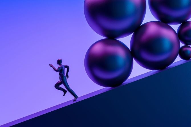 問題から逃げるビジネスマン