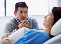 「家族の病気や介護」は会社に隠すべきか