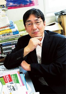 としお・たかはし●1952年生まれ。文芸評論家。早稲田大学文学部卒業、同大学大学院文学研究科博士課程修了。現在、早稲田大学文学部・大学院教授。専門は近現代日本文学。『藤沢周平・負を生きる物語』『ホラー小説でめぐる「現代文学論」』など著書多数。