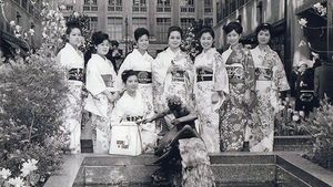 ニューヨークでの万国博覧会でコンパニオンの仲間たちと。右から3番目が今野さん。