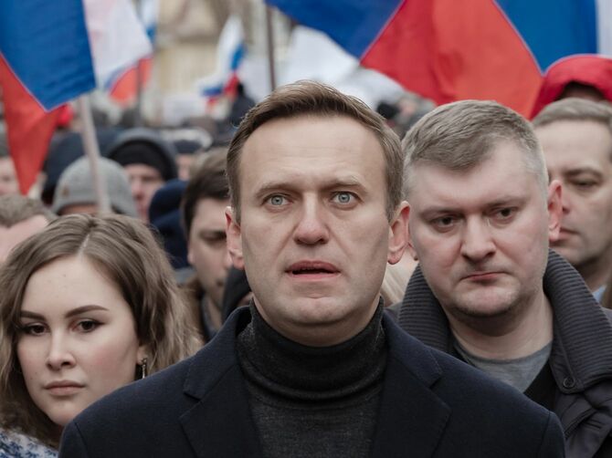 ロシアで殺害された政治家ボリス・ネムツォフ氏を追悼するデモ行進に参加した野党党員アレクセイ・ナワリヌイ氏