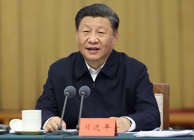 習近平共産党総書記・国家主席・中央軍事委主席は2021年10月22日午後、山東省の省都・済南市で黄河流域の生態保護と質の高い発展を深く推進することに関する座談会を開き、重要演説を行った。〔新華社＝中国通信〕