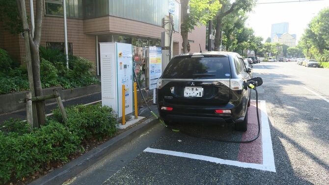 都道317号に設けられたEV給電施設