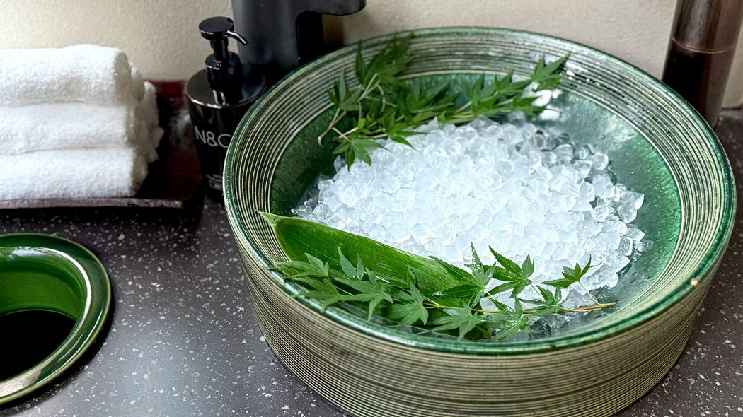 お手洗いの洗面台に一面の氷が張ってある…1年待ちの予約困難レストランで出合った一流の気遣い 食のプロも度肝を抜かれた独自のおもてなしが満載