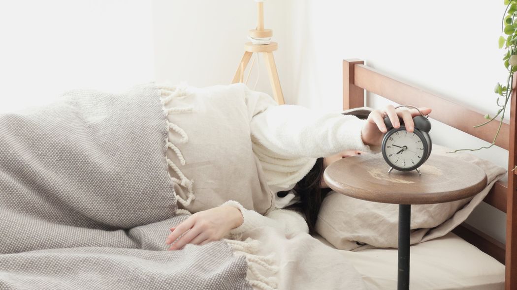 ｢6時間睡眠｣では脳にゴミがどんどんたまる…京大名誉教授｢疲れづらい体に必要な"最低限の睡眠時間"｣ 将来アルツハイマー病やガンを発症するリスクが高まる