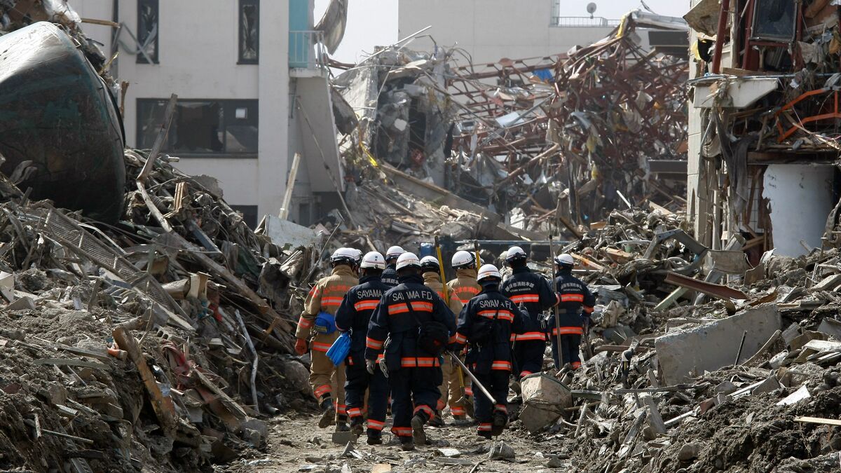 写真集　日本の自然災害　東日本大震災襲来 写真集 日本の自然災害 ー津波による原発事故も収録ー 東日本