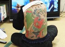 高収入TVマンが“社会的弱者”のヤクザに100日密着「それマシンガンですか？」