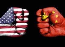 米国が"中華スマホ"を使用禁止にした事情