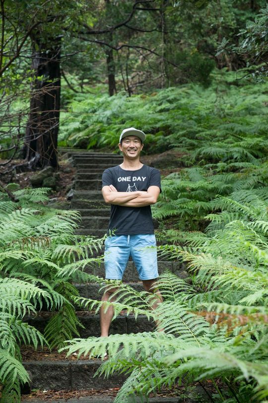 橋村氏近影。夏場は大概このようなスタイル。