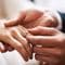 失ったのは高い婚約指輪だけじゃなかった…結婚30年､家族に献身し続けた最愛の55歳妻を襲った病魔