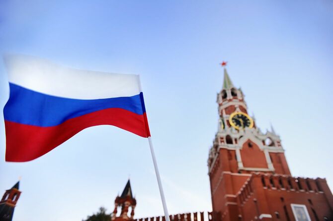 ロシア国旗とモスクワ