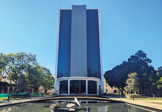 カリフォルニア工科大学 7位