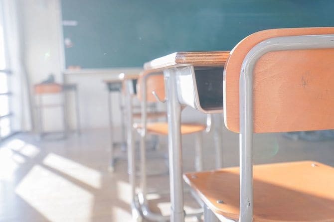 学校のスクール形式