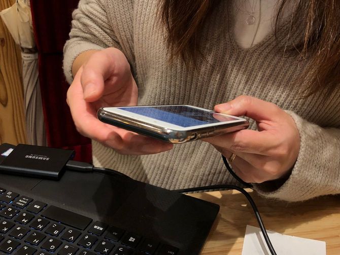 取材に応じてくれた女性被害者